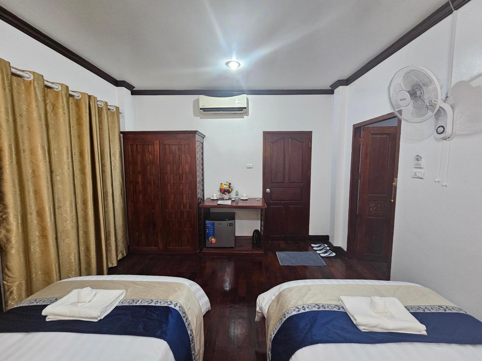 Win Hotel Vang Vieng Esterno foto