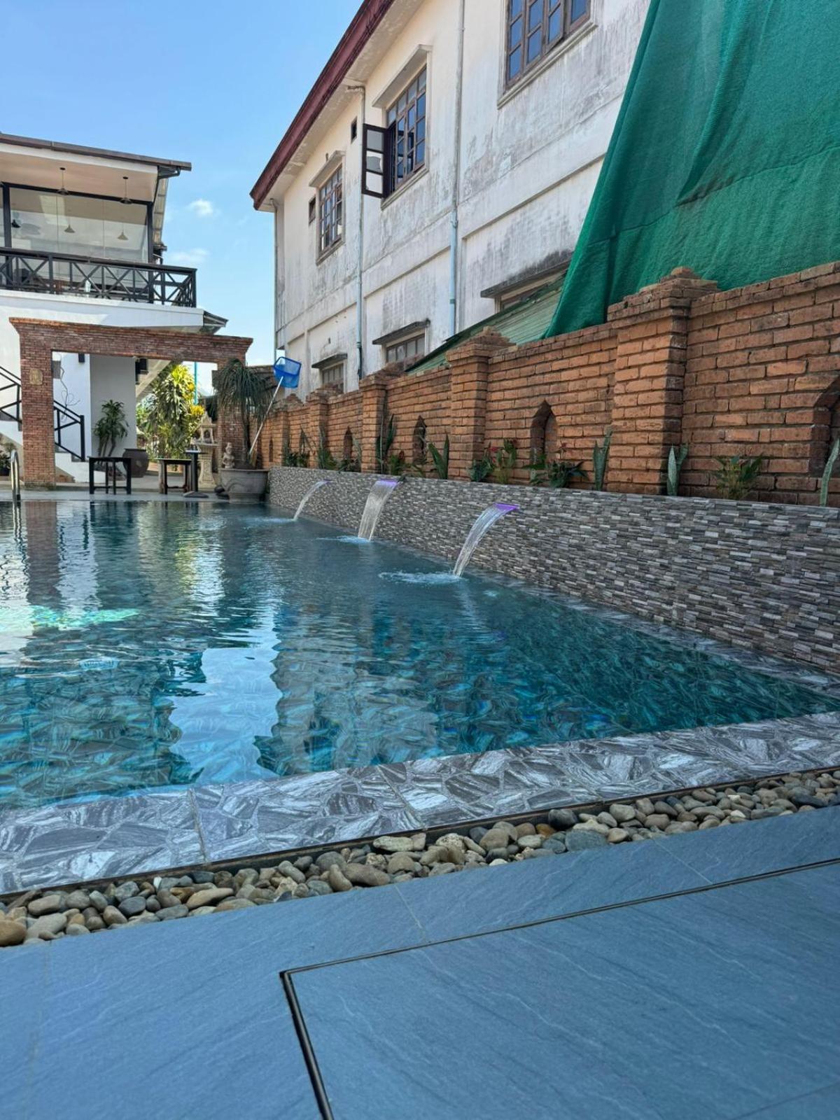 Win Hotel Vang Vieng Esterno foto