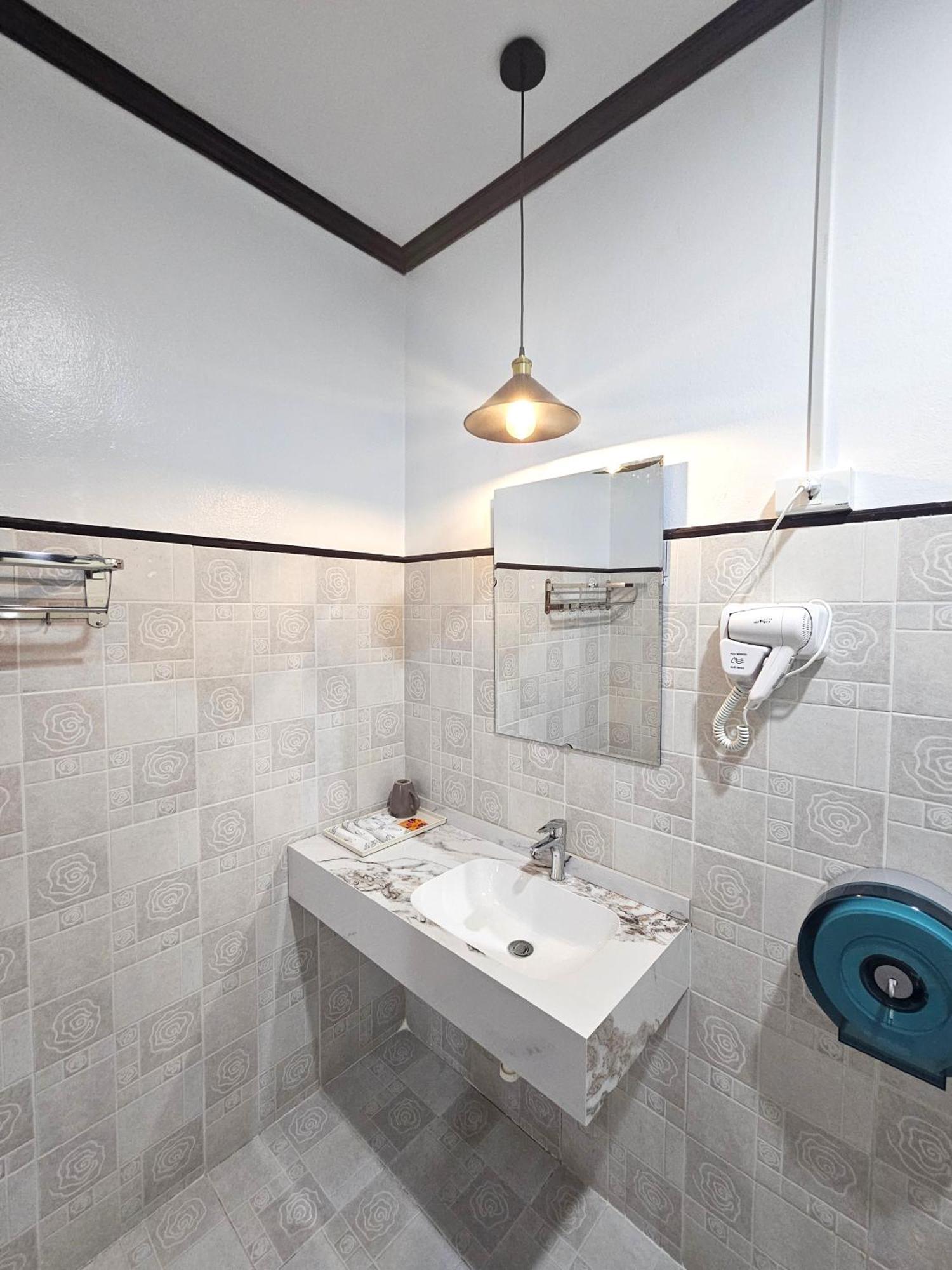 Win Hotel Vang Vieng Esterno foto