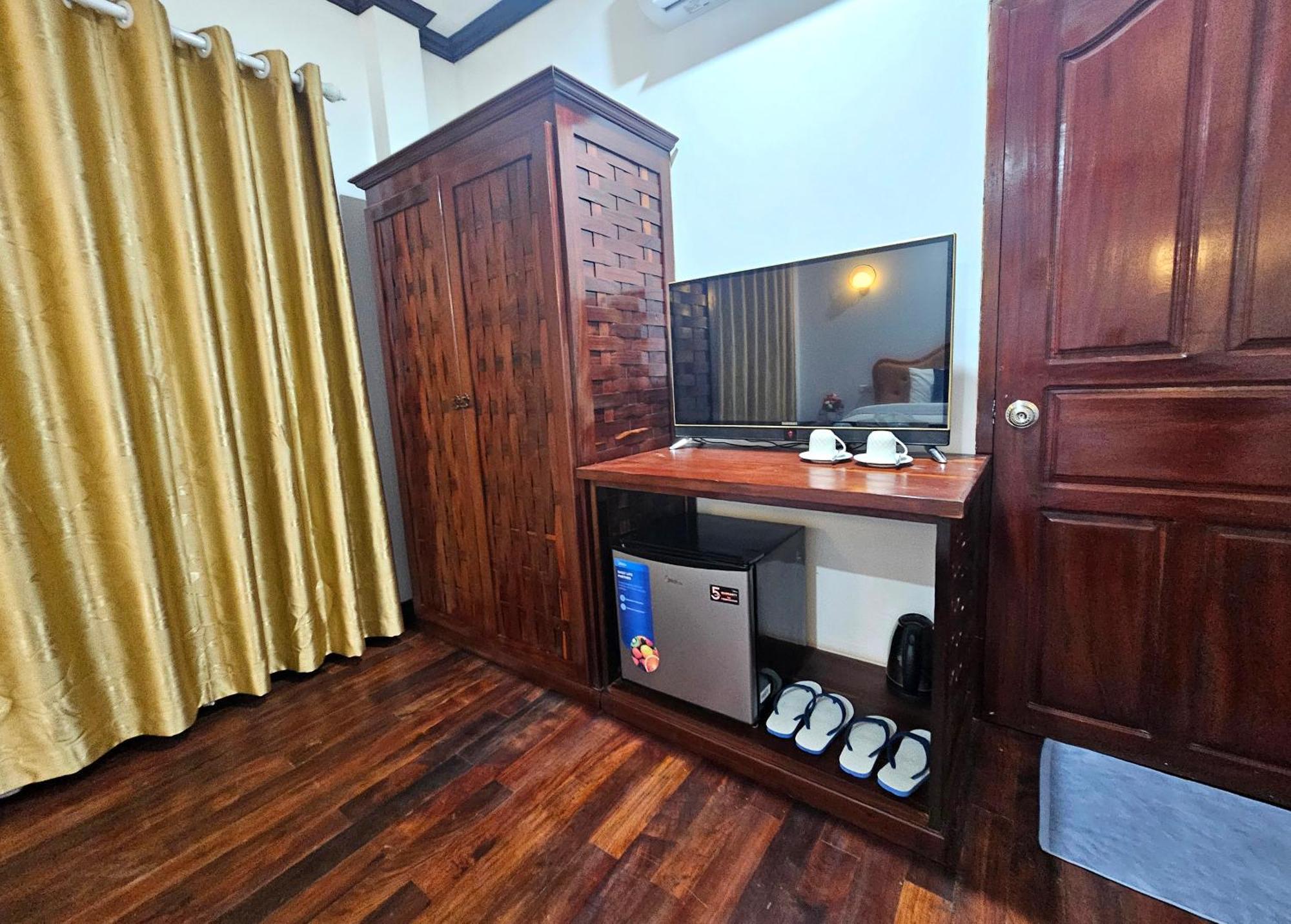 Win Hotel Vang Vieng Esterno foto