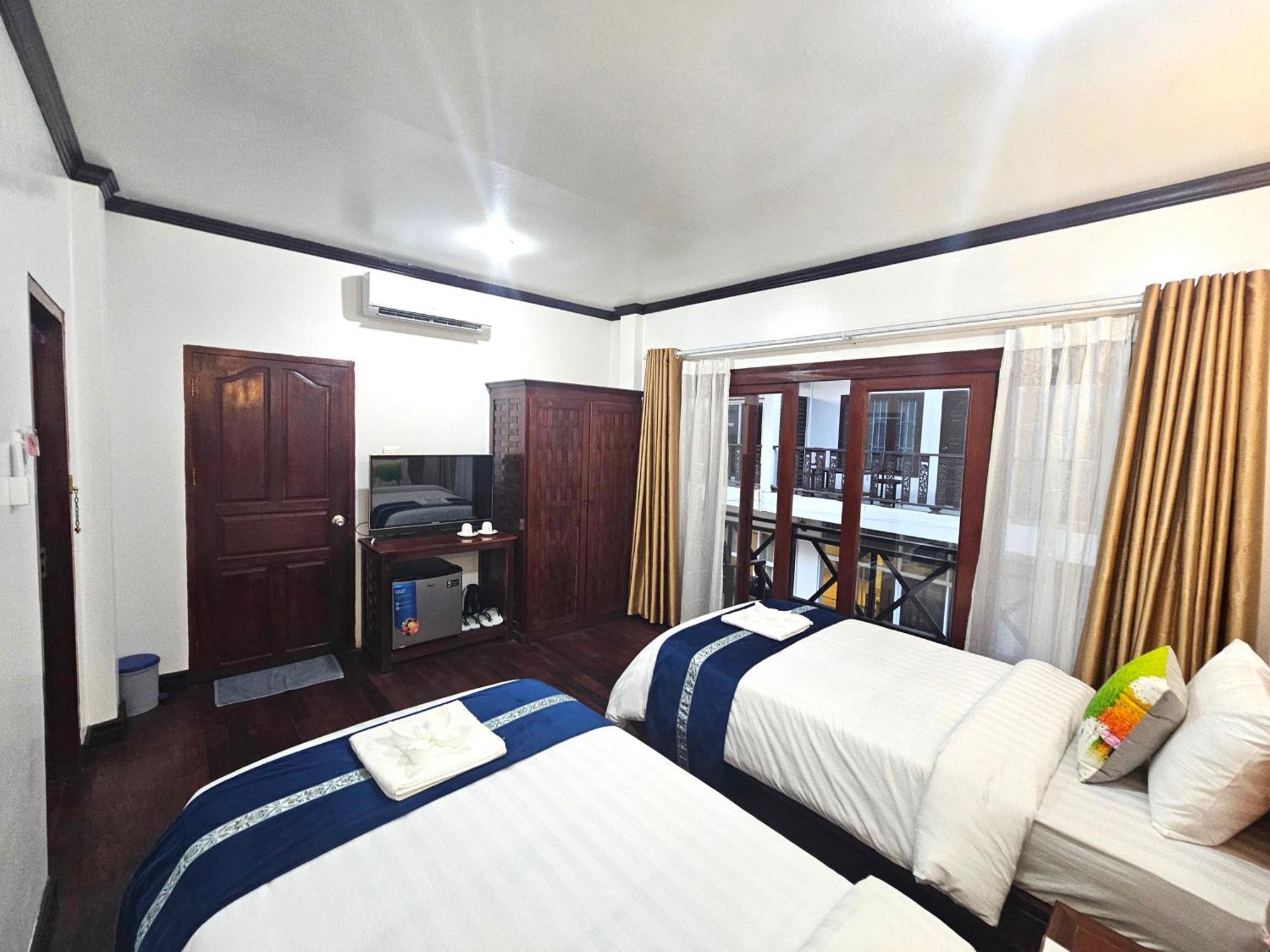Win Hotel Vang Vieng Esterno foto