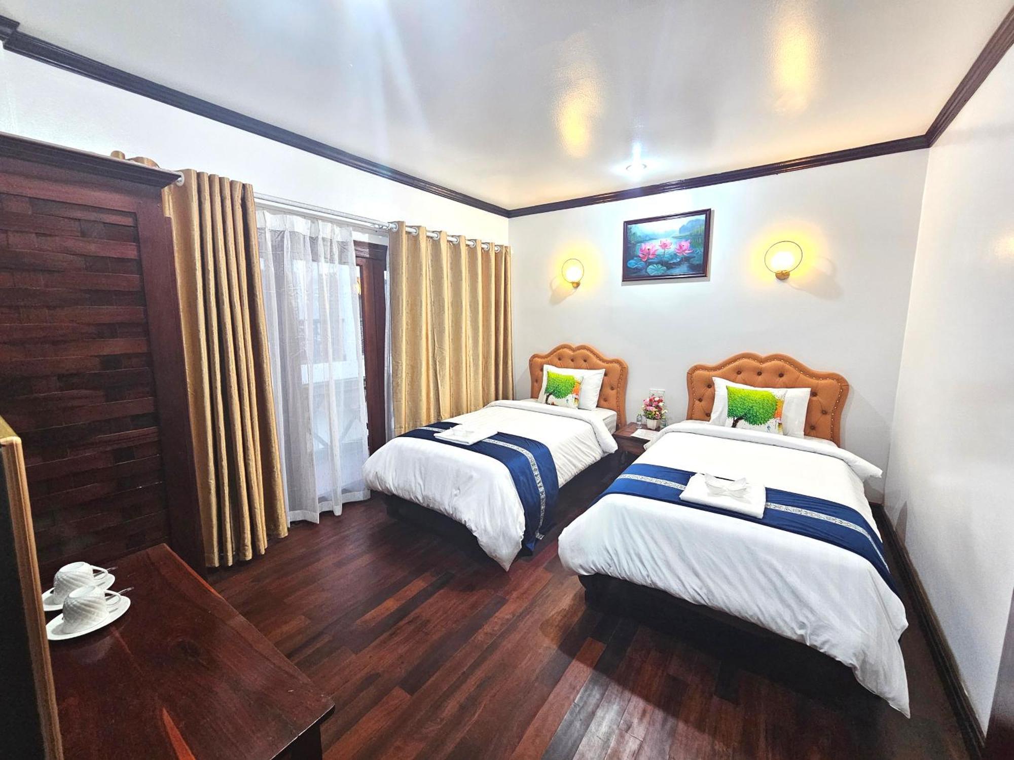 Win Hotel Vang Vieng Esterno foto