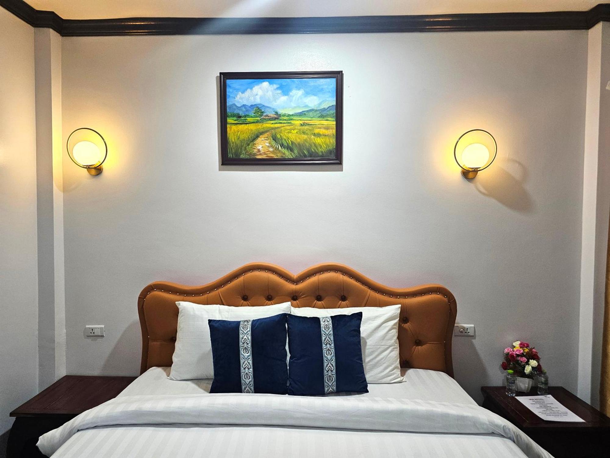 Win Hotel Vang Vieng Esterno foto