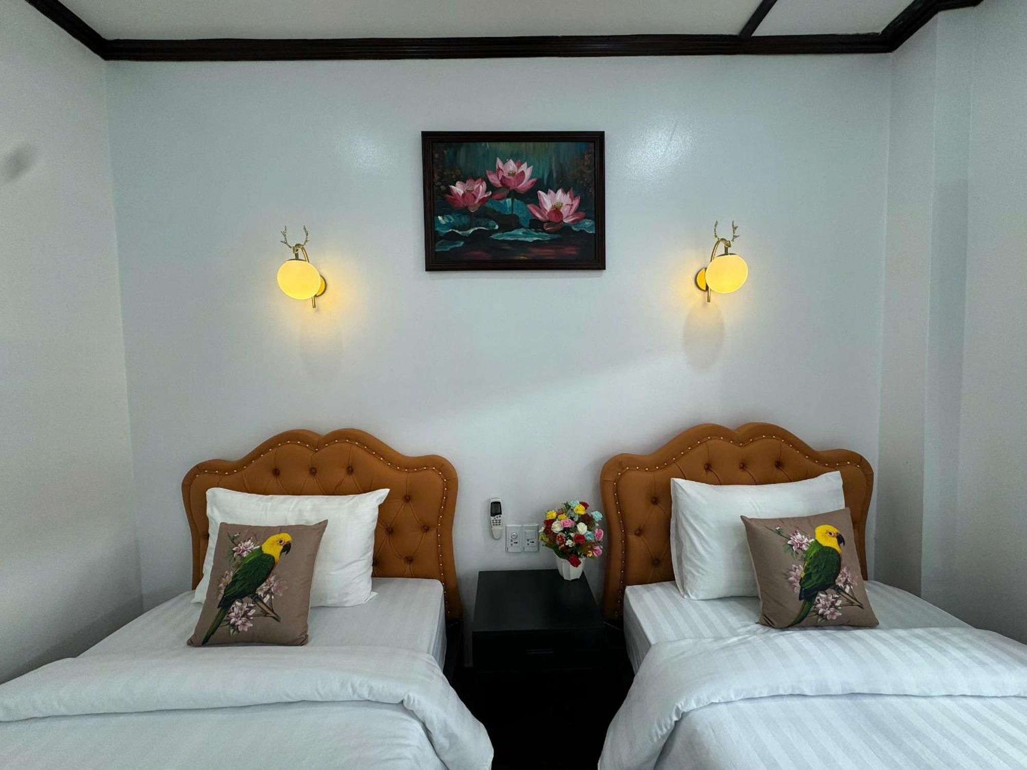Win Hotel Vang Vieng Esterno foto
