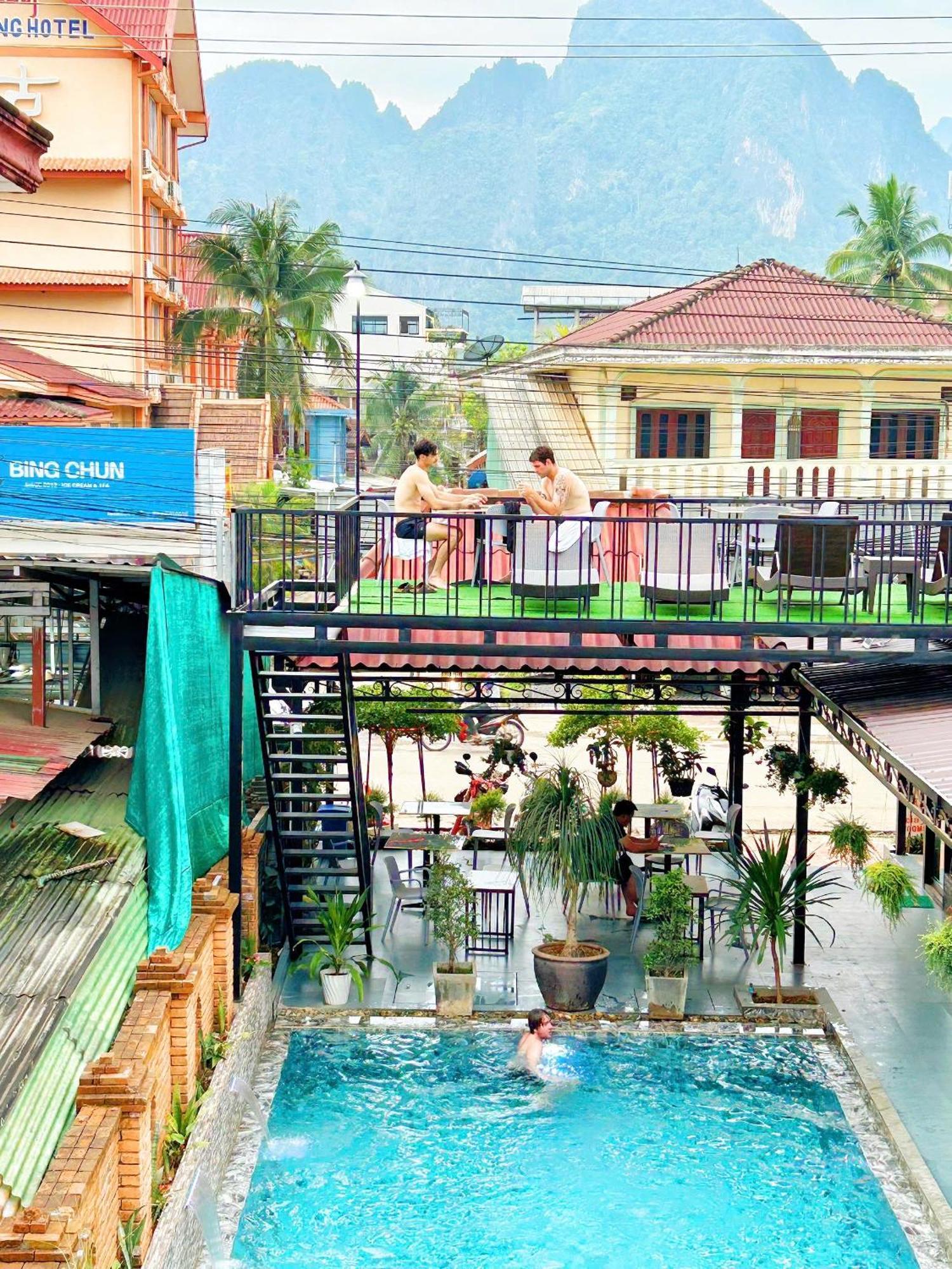 Win Hotel Vang Vieng Esterno foto