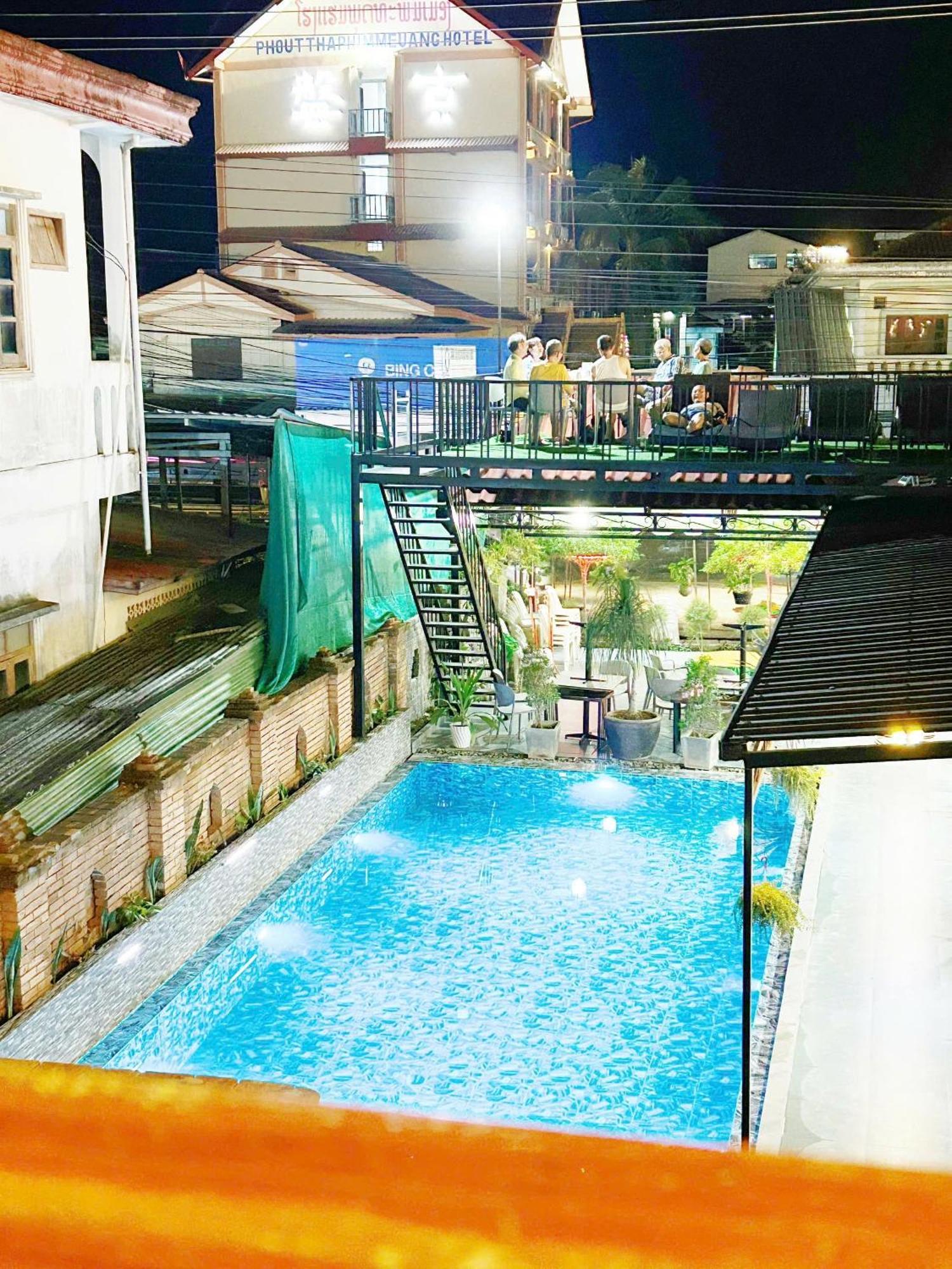 Win Hotel Vang Vieng Esterno foto
